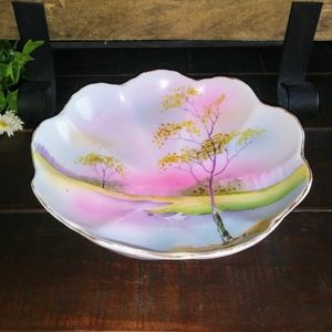 Nippon scalloped edge bowl